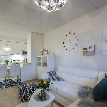 Vasko Luxurious Suites, Nilo